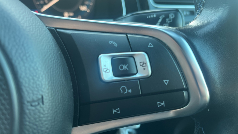 Volkswagen Golf 1.4 TSI GTE Advance 5dr DSG Hatchback